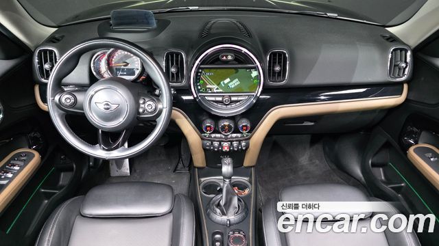 MINI Cooper D Countryman ALL4 HIGH 2nd 2017 — фото 7