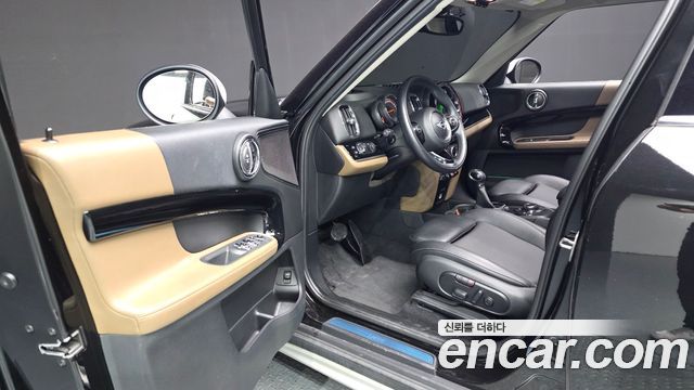MINI Cooper D Countryman ALL4 HIGH 2nd 2017 — фото 11
