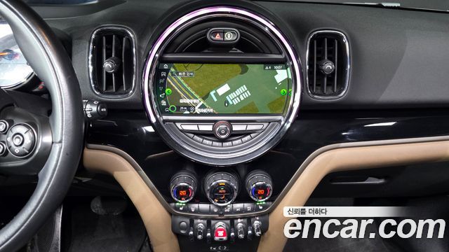 MINI Cooper D Countryman ALL4 HIGH 2nd 2017 — фото 15