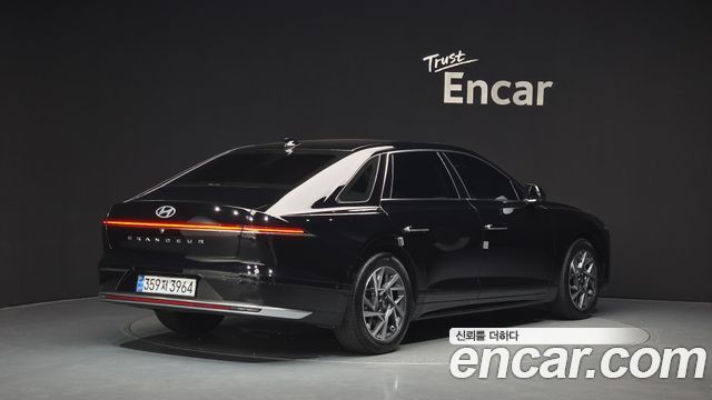 Hyundai Grandeur (GN7) 2,5 Gasoline 2WD Exclusive 2023 — фото 2