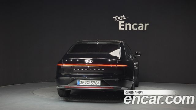 Hyundai Grandeur (GN7) 2,5 Gasoline 2WD Exclusive 2023 — фото 4