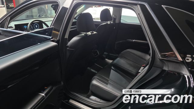 Hyundai Grandeur (GN7) 2,5 Gasoline 2WD Exclusive 2023 — фото 11