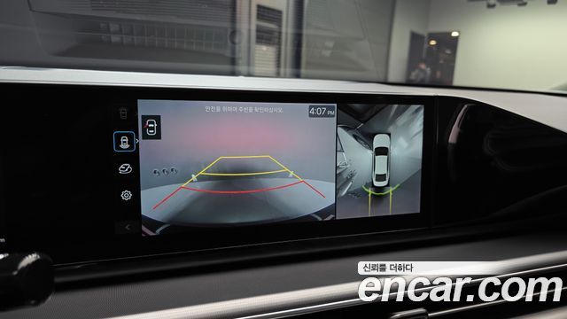 Hyundai Grandeur (GN7) 2,5 Gasoline 2WD Exclusive 2023 — фото 17