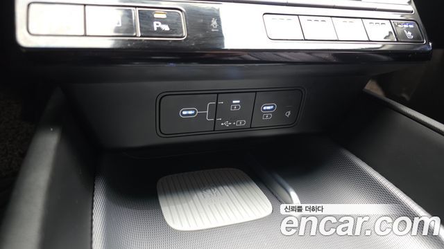 Hyundai Grandeur (GN7) 2,5 Gasoline 2WD Exclusive 2023 — фото 18