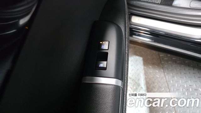 Hyundai Grandeur (GN7) 2,5 Gasoline 2WD Exclusive 2023 — фото 20
