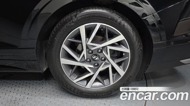 Hyundai Grandeur (GN7) 2,5 Gasoline 2WD Exclusive 2023 — фото 21