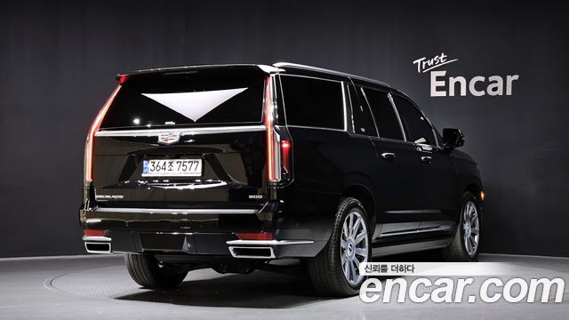 Cadillac Escalade (V) 6.2 ESV ESV Premium Luxury Platinum 2023 — фото 2