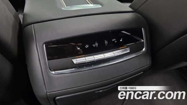 Cadillac Escalade (V) 6.2 ESV ESV Premium Luxury Platinum 2023 — фото 19