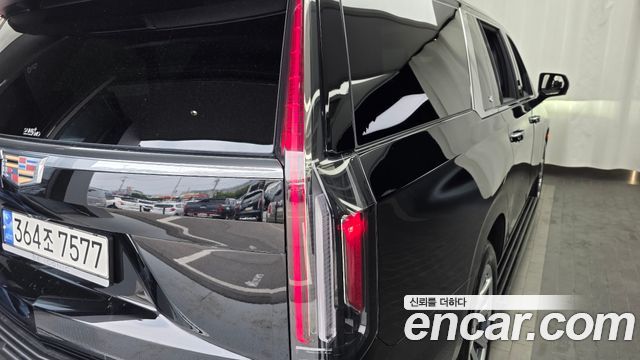 Cadillac Escalade (V) 6.2 ESV ESV Premium Luxury Platinum 2023 — фото 23