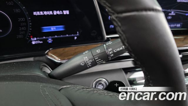 Cadillac Escalade (V) 6.2 ESV ESV Premium Luxury Platinum 2023 — фото 29