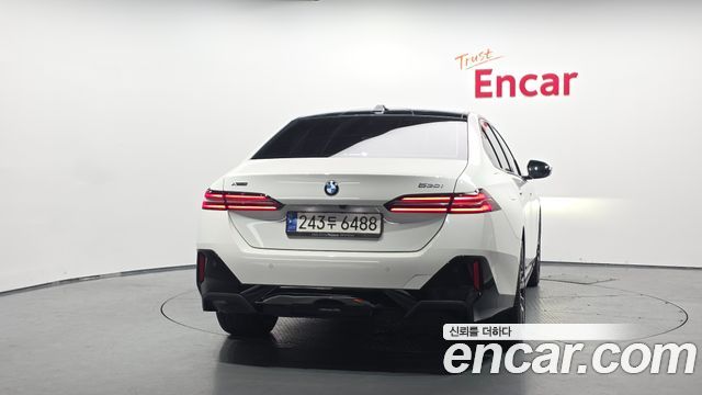 BMW 5 Series (G60) 530i xDrive M Sport 2024 — фото 4