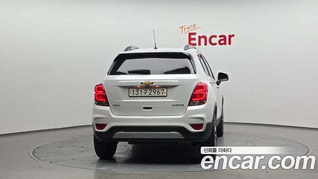 Chevrolet Trax 1.4 Premier 2020 — фото 4