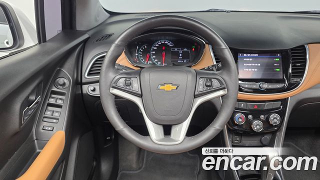 Chevrolet Trax 1.4 Premier 2020 — фото 13