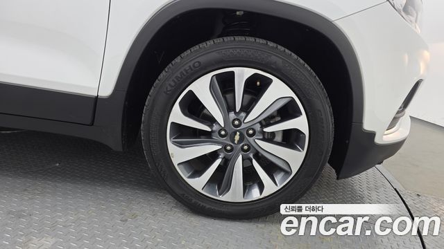 Chevrolet Trax 1.4 Premier 2020 — фото 21