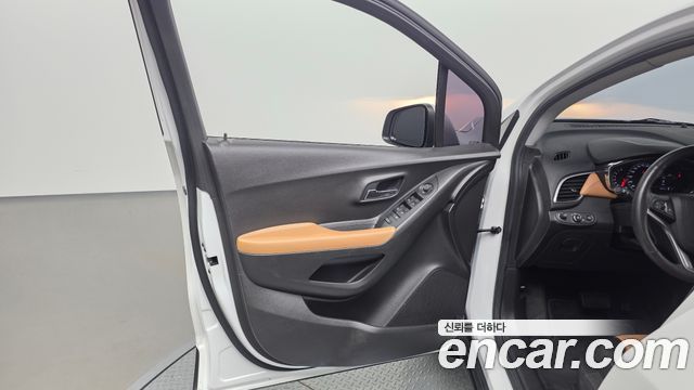 Chevrolet Trax 1.4 Premier 2020 — фото 24