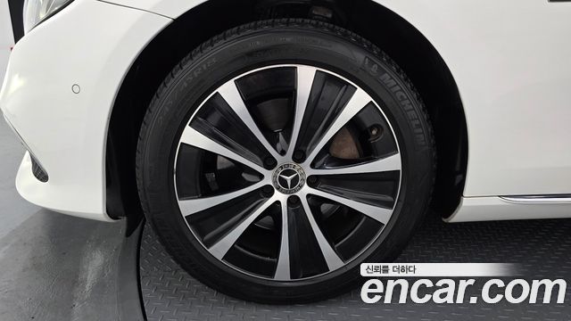 Mercedes-Benz E-Class (W213) E300e Exclusive 2019 — фото 5