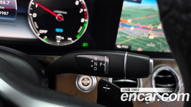 Mercedes-Benz E-Class (W213) E300e Exclusive 2019 — фото 9