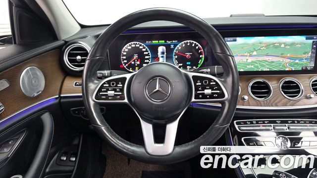 Mercedes-Benz E-Class (W213) E300e Exclusive 2019 — фото 17