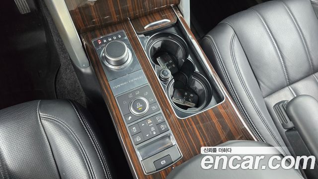 Land Rover Range Rover (IV) 4.4 SDV8 Vogue SE DIESEL 2016 — фото 9