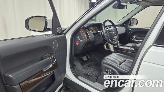 Land Rover Range Rover (IV) 4.4 SDV8 Vogue SE DIESEL 2016 — фото 10