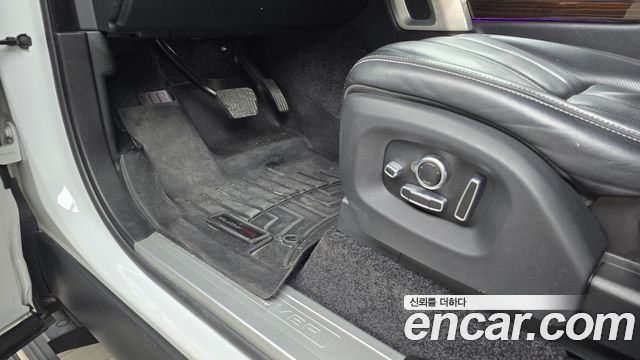 Land Rover Range Rover (IV) 4.4 SDV8 Vogue SE DIESEL 2016 — фото 12