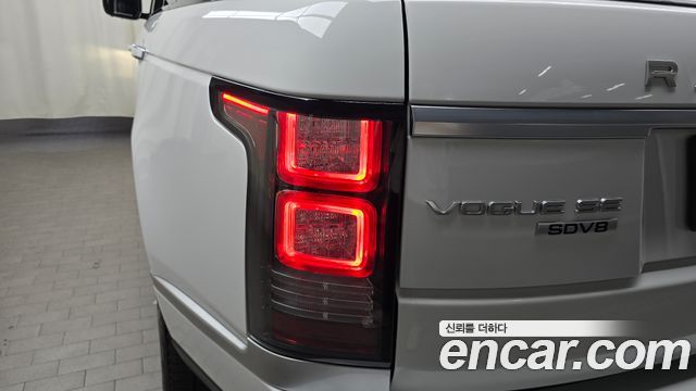 Land Rover Range Rover (IV) 4.4 SDV8 Vogue SE DIESEL 2016 — фото 23