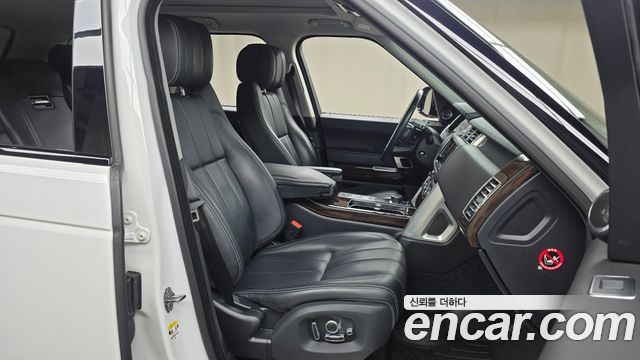 Land Rover Range Rover (IV) 4.4 SDV8 Vogue SE DIESEL 2016 — фото 26