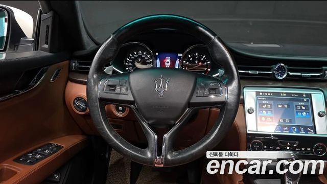 Maserati Quattroporte 3.0 V6 2016 — фото 17