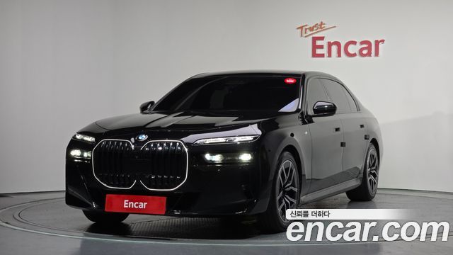 BMW 7 Series (G70) 740d xDrive M Sport 2024 — фото 1