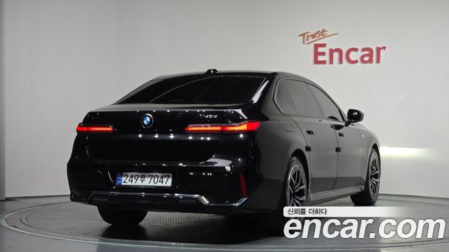 BMW 7 Series (G70) 740d xDrive M Sport 2024 — фото 2