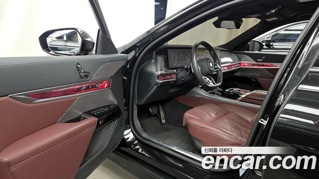 BMW 7 Series (G70) 740d xDrive M Sport 2024 — фото 10