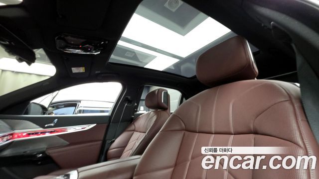 BMW 7 Series (G70) 740d xDrive M Sport 2024 — фото 18