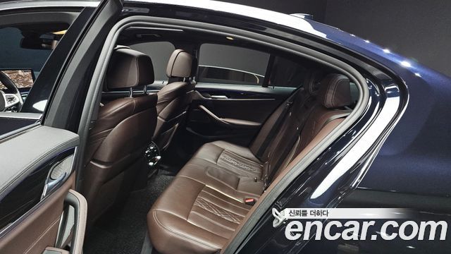 BMW 5 Series (G30) 530i M Sport Package 2022 — фото 12