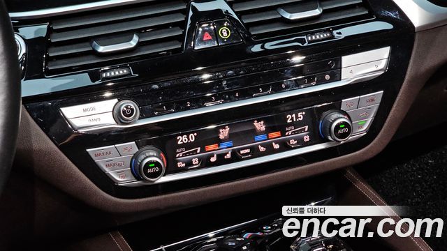 BMW 5 Series (G30) 530i M Sport Package 2022 — фото 19