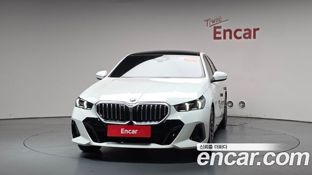 BMW 5 Series (G60) 530e xDrive M Sport 2025 — фото 3