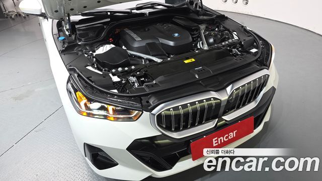 BMW 5 Series (G60) 530e xDrive M Sport 2025 — фото 6