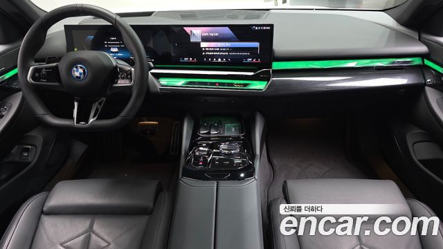BMW 5 Series (G60) 530e xDrive M Sport 2025 — фото 7
