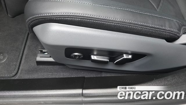 BMW 5 Series (G60) 530e xDrive M Sport 2025 — фото 30