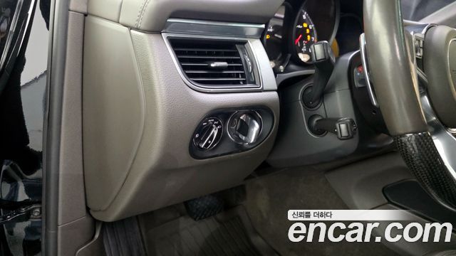Porsche Macan 3.6 Turbo 95B 2017 — фото 21