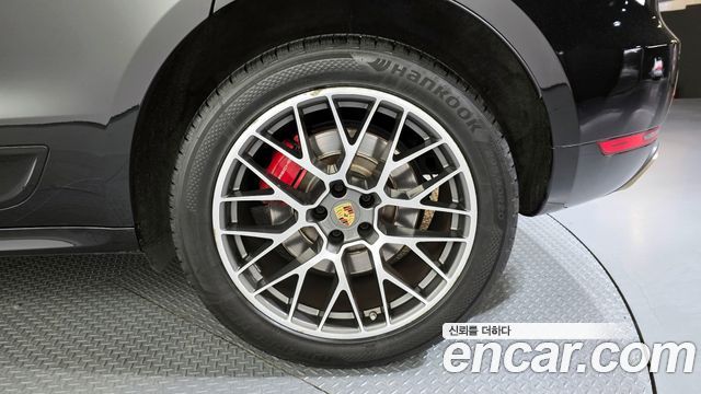 Porsche Macan 3.6 Turbo 95B 2017 — фото 27