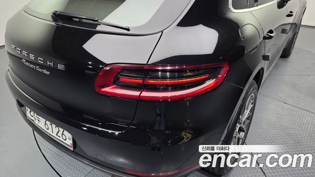 Porsche Macan 3.6 Turbo 95B 2017 — фото 29
