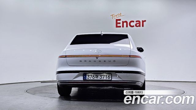 Hyundai Grandeur (GN7) 2,5 Gasoline 2WD Premium 2024 — фото 4