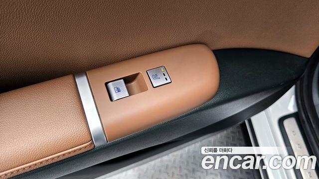 Hyundai Grandeur (GN7) 2,5 Gasoline 2WD Premium 2024 — фото 13