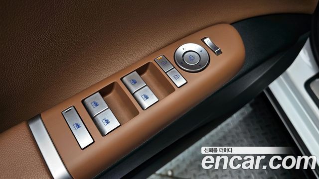 Hyundai Grandeur (GN7) 2,5 Gasoline 2WD Premium 2024 — фото 27