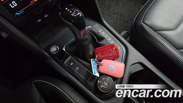 Volkswagen Tiguan (II) 2.0 TDI 4-Motion Premium 2022 — фото 9