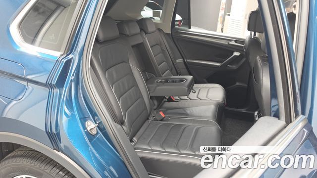 Volkswagen Tiguan (II) 2.0 TDI 4-Motion Premium 2022 — фото 11