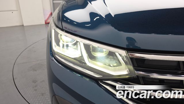Volkswagen Tiguan (II) 2.0 TDI 4-Motion Premium 2022 — фото 22