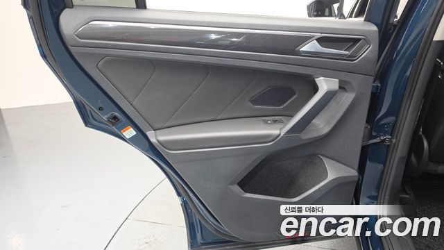 Volkswagen Tiguan (II) 2.0 TDI 4-Motion Premium 2022 — фото 25