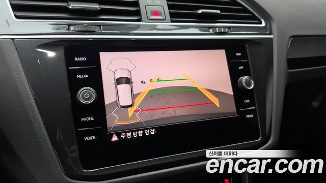 Volkswagen Tiguan (II) 2.0 TDI 4-Motion Premium 2022 — фото 30