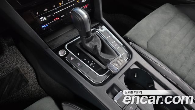 Volkswagen Passat GT (B8) 2.0 TDI Premium 2022 — фото 9